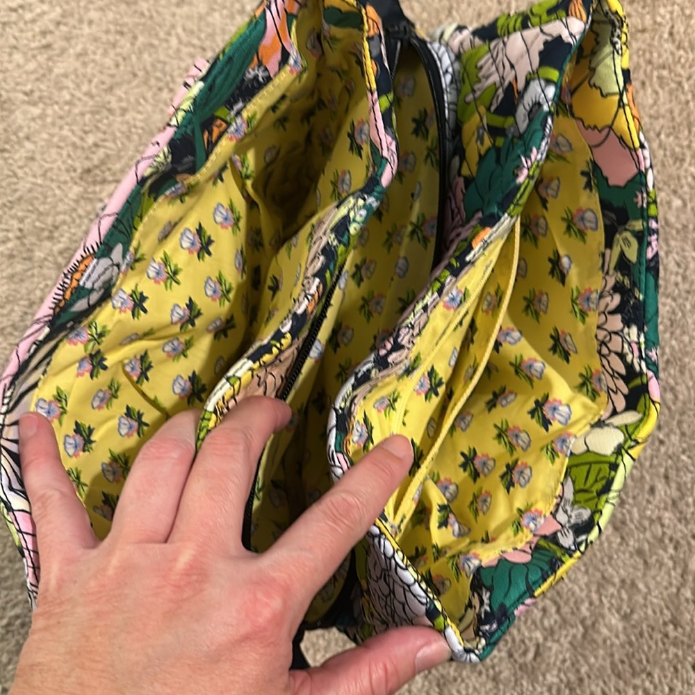NWT Vera Bradley All-in-One Crosbody/Wristlet and Purse - Picture 11 of 12